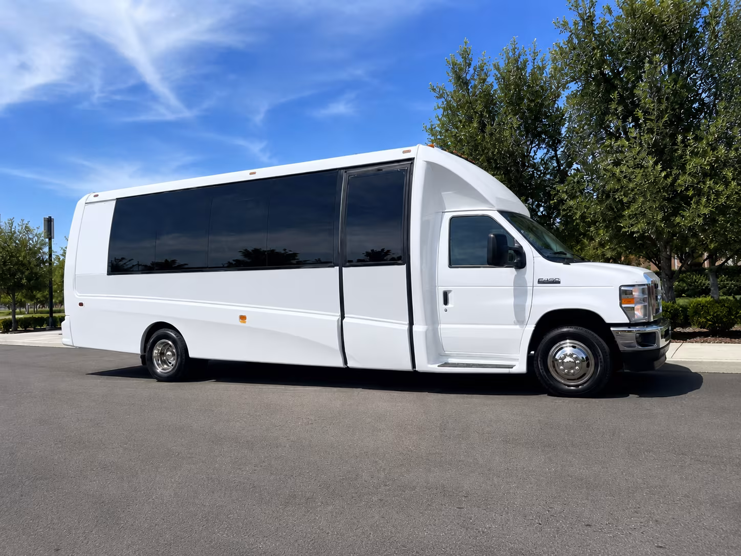 bus rentals for corporate retreats and multi day company travel