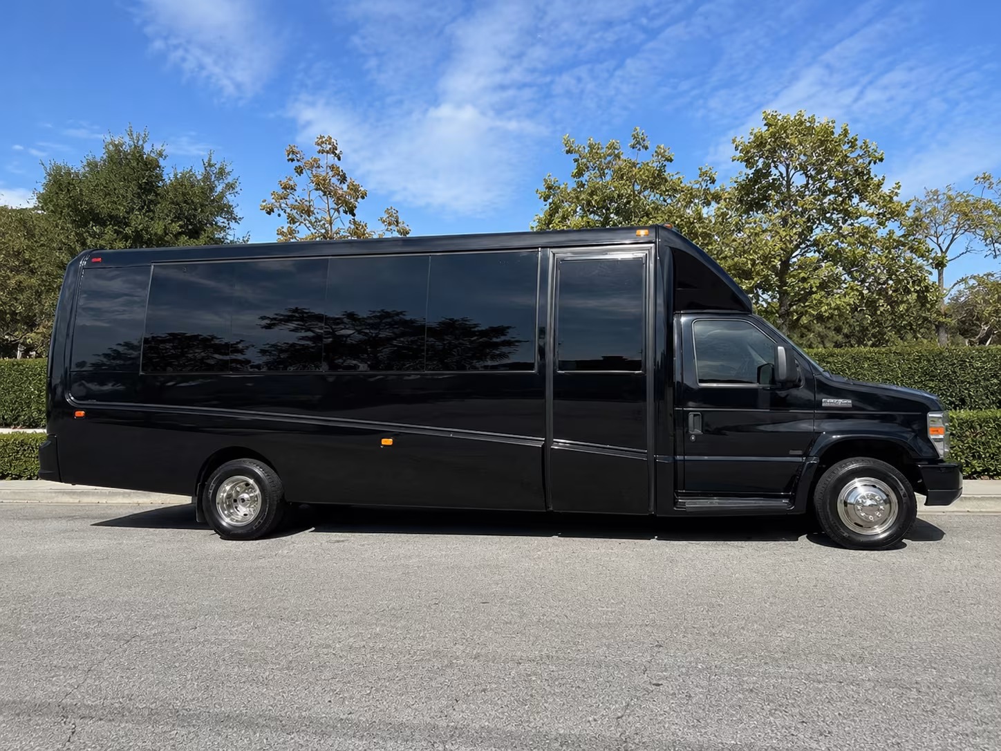 charter buses to hollywood bowl shows and outdoor concert venues
