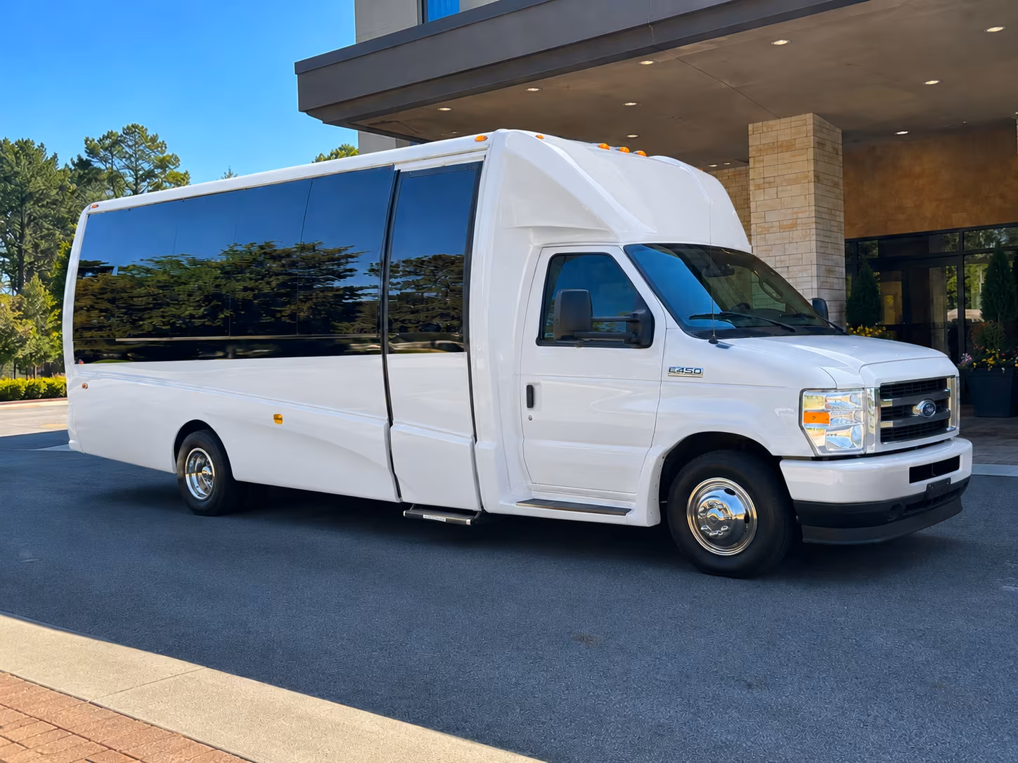 employee shuttle buses for baldwin park commuters and daily runs