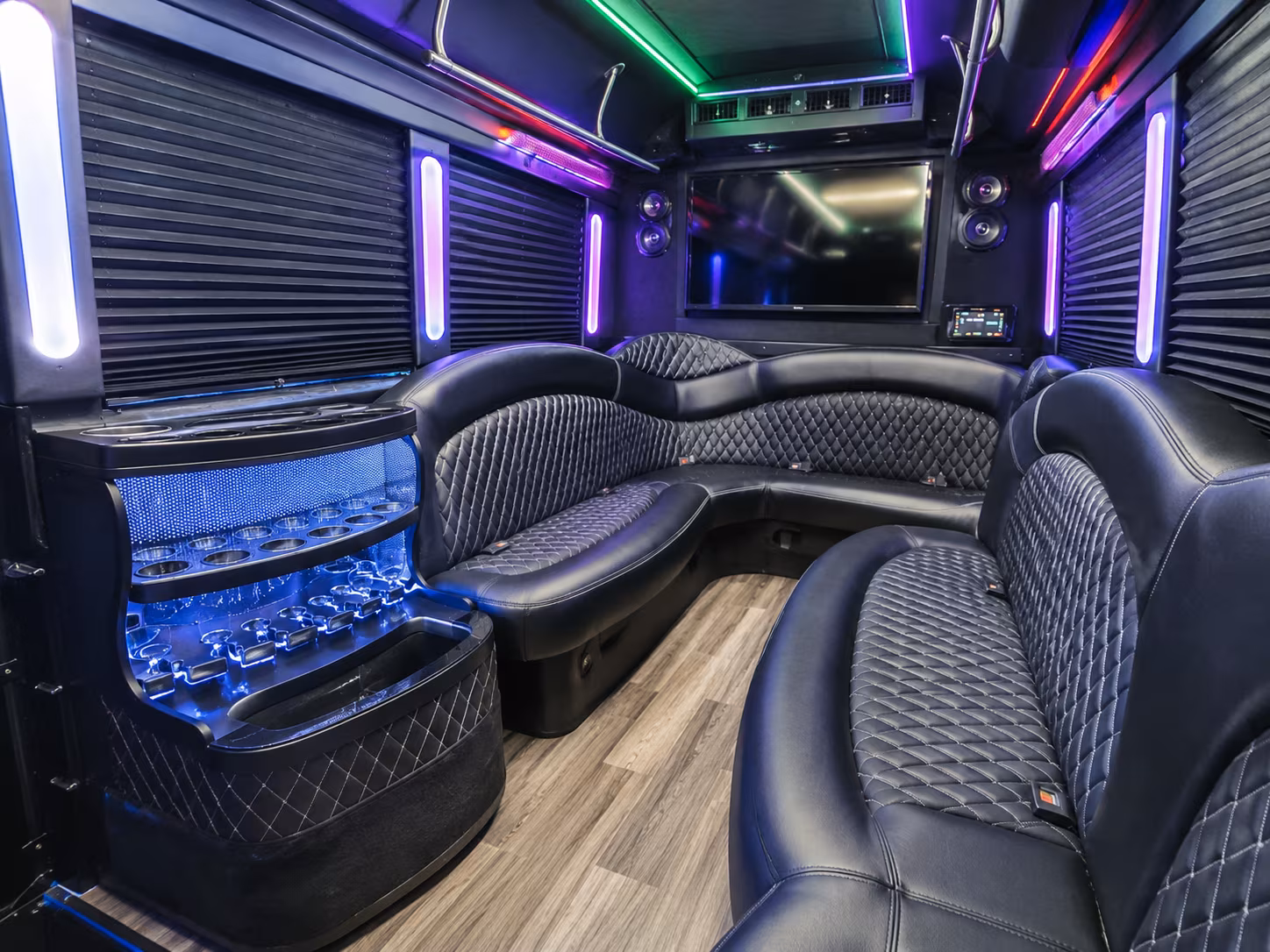 rent a party bus in baldwin park for pre prom dinners and after parties